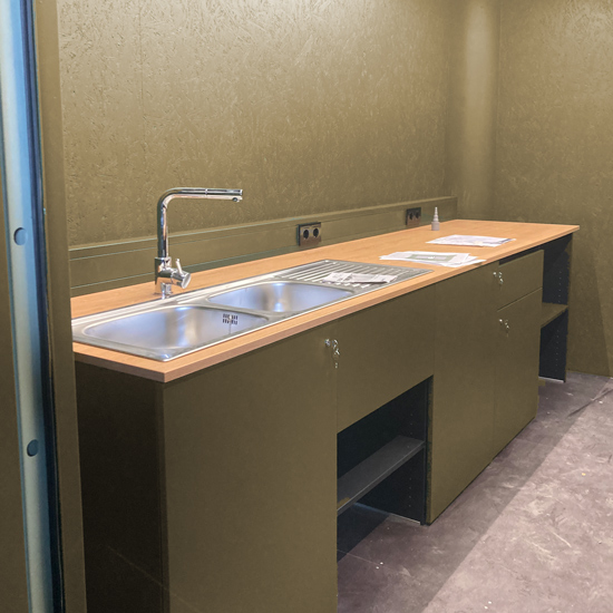 Sonderkonstruktion, Verkaufscontainer, Container Umbauten, Elektrik, Wasseranschlüsse, Gastrogeräte, Transportservice, Dämmung, Unterkonstruktion