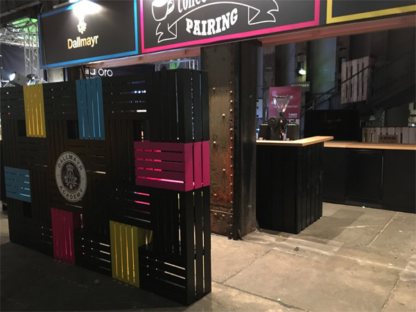 Messestand Loung mit Upcycling Paletten,�beln