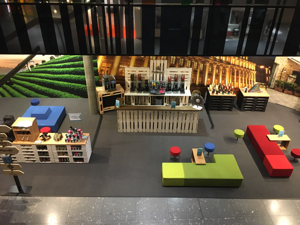 Messestand Loung mit Upcycling Paletten,�beln