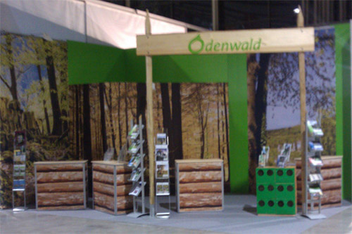 mit Infotheken, Beleuchtung, Gro�drucken, Prospektst�ndern
M�bel und Messezubeh�r mieten.