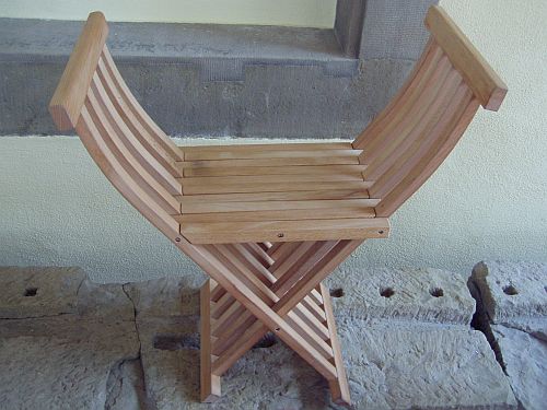 Museumsvitrine Mecklenburg Museumsm�bel, Ausstellungsm�bel, Objektm�bel Klappstuhl Mecklenburg, Kommoden, Tische, Pulte