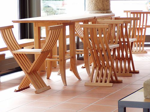 Museumsvitrine Mecklenburg Museumsm�bel, Ausstellungsm�bel, Objektm�bel Klappstuhl Mecklenburg, Kommoden, Tische, Pulte