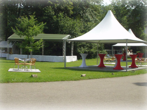Au�enveranstaltung mit Pavillons, Stehtischbez�gen Easystretch, Bestuhlung, B�hnen, Podeste, Catering, Laufteppich
